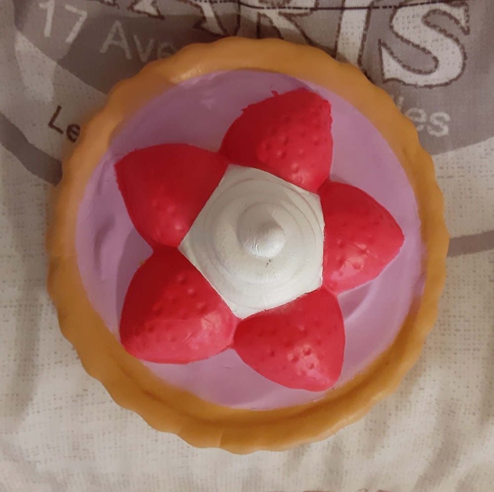 Soft n Slo Tart/pie squishy